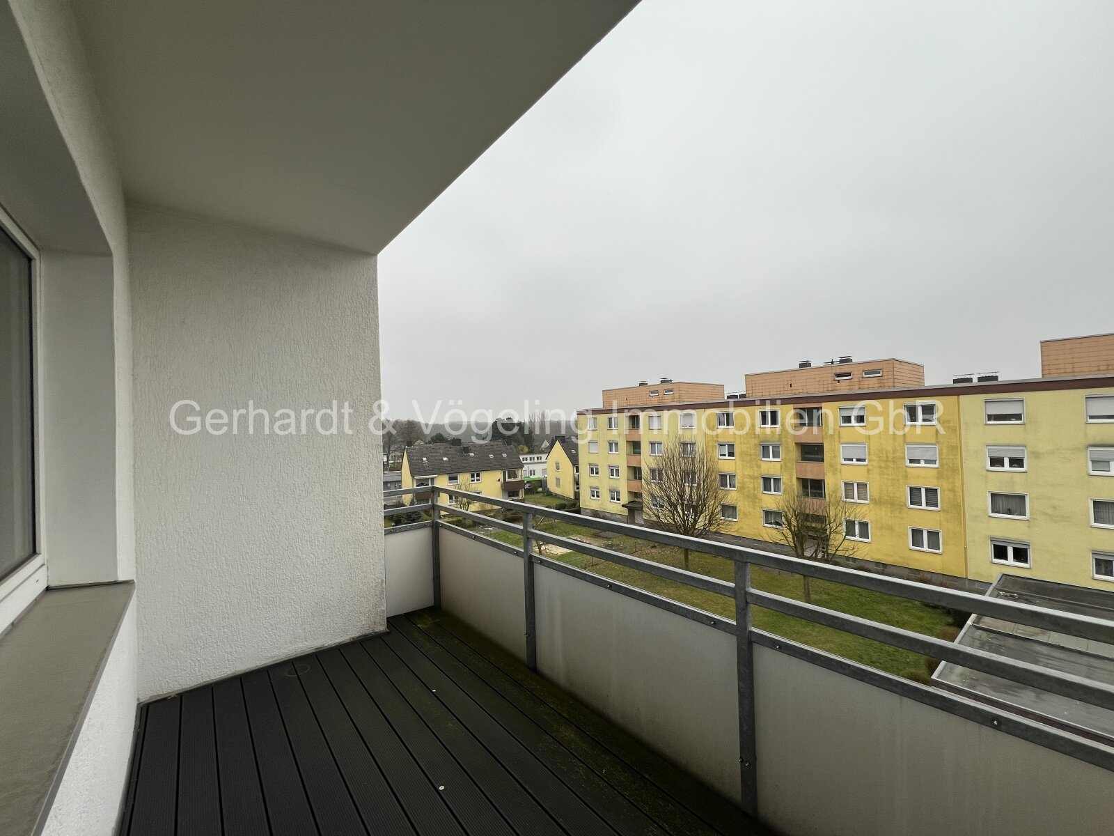 Frisch renovierte 2 Zimmer-ETW mit Balkon - Bezugsfrei!