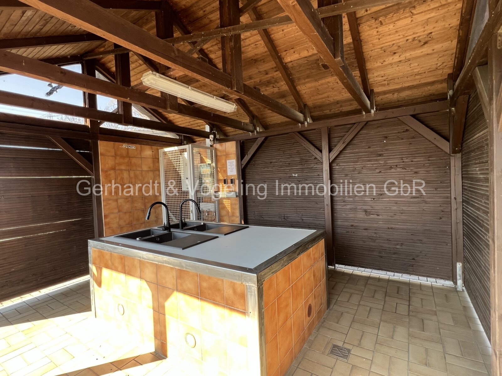 6,45 % Nettorendite! Campingplatz mit Minigolfanlage, Waschsalon, Gasflaschentauschautomat und Einfamilienhaus