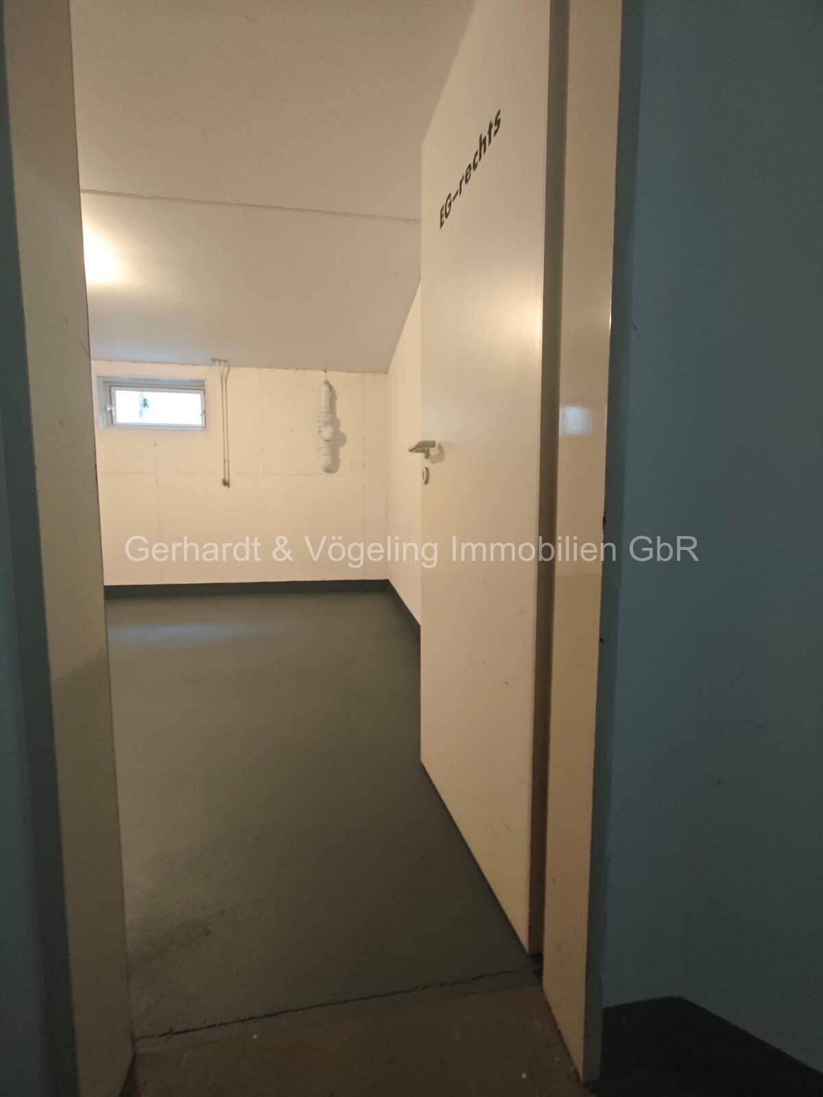 Frisch renovierte 2 ZKB mit Garten und Carport in Beckum