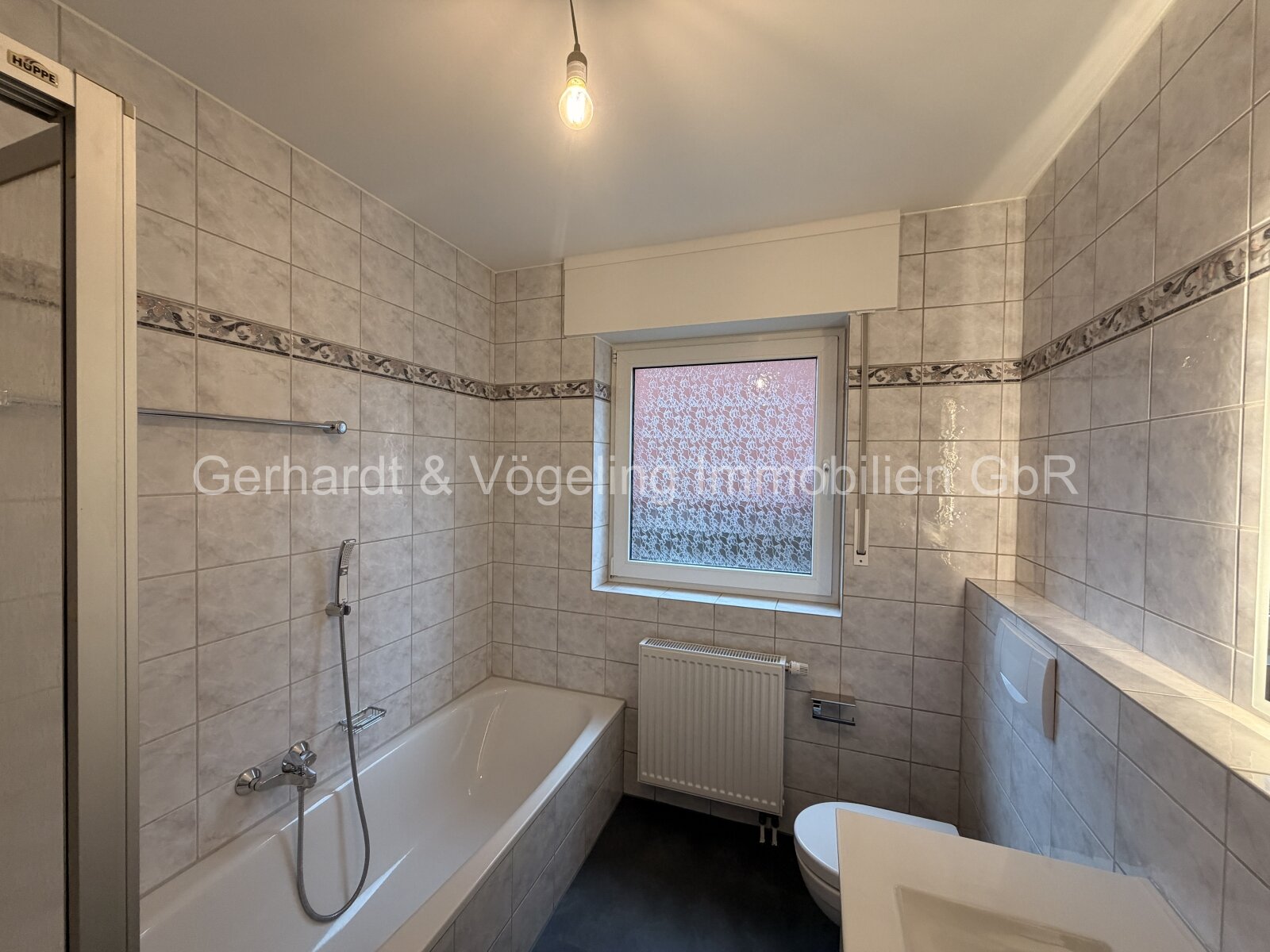 Frisch renovierte 2 ZKB mit Garten und Carport in Beckum