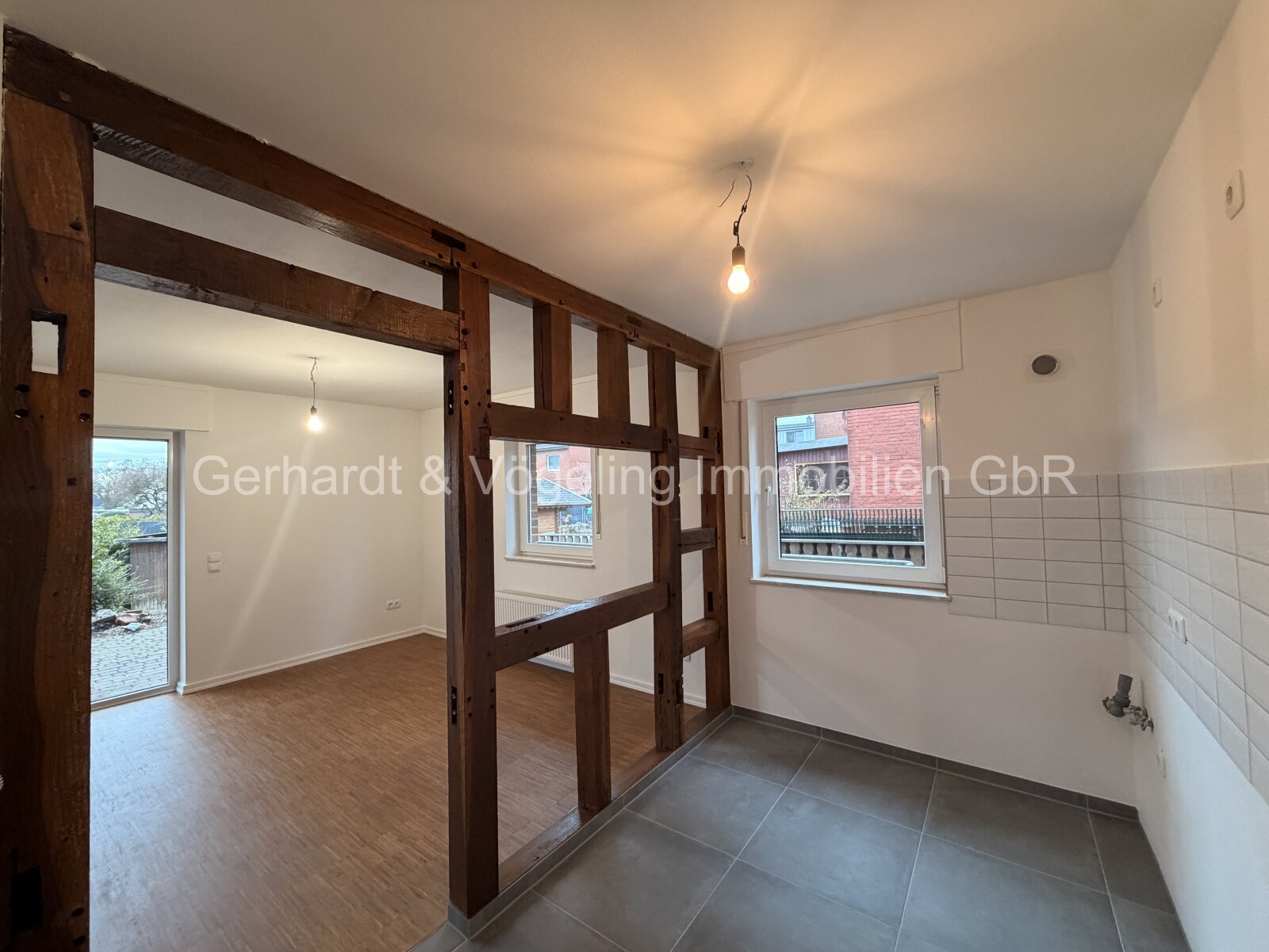 Frisch renovierte 2 ZKB mit Garten und Carport in Beckum