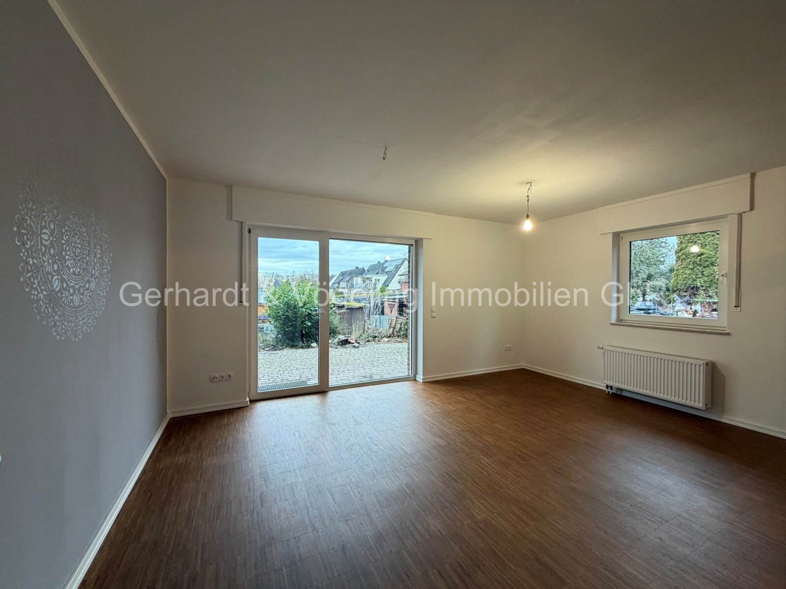 Frisch renovierte 2 ZKB mit Garten und Carport in Beckum