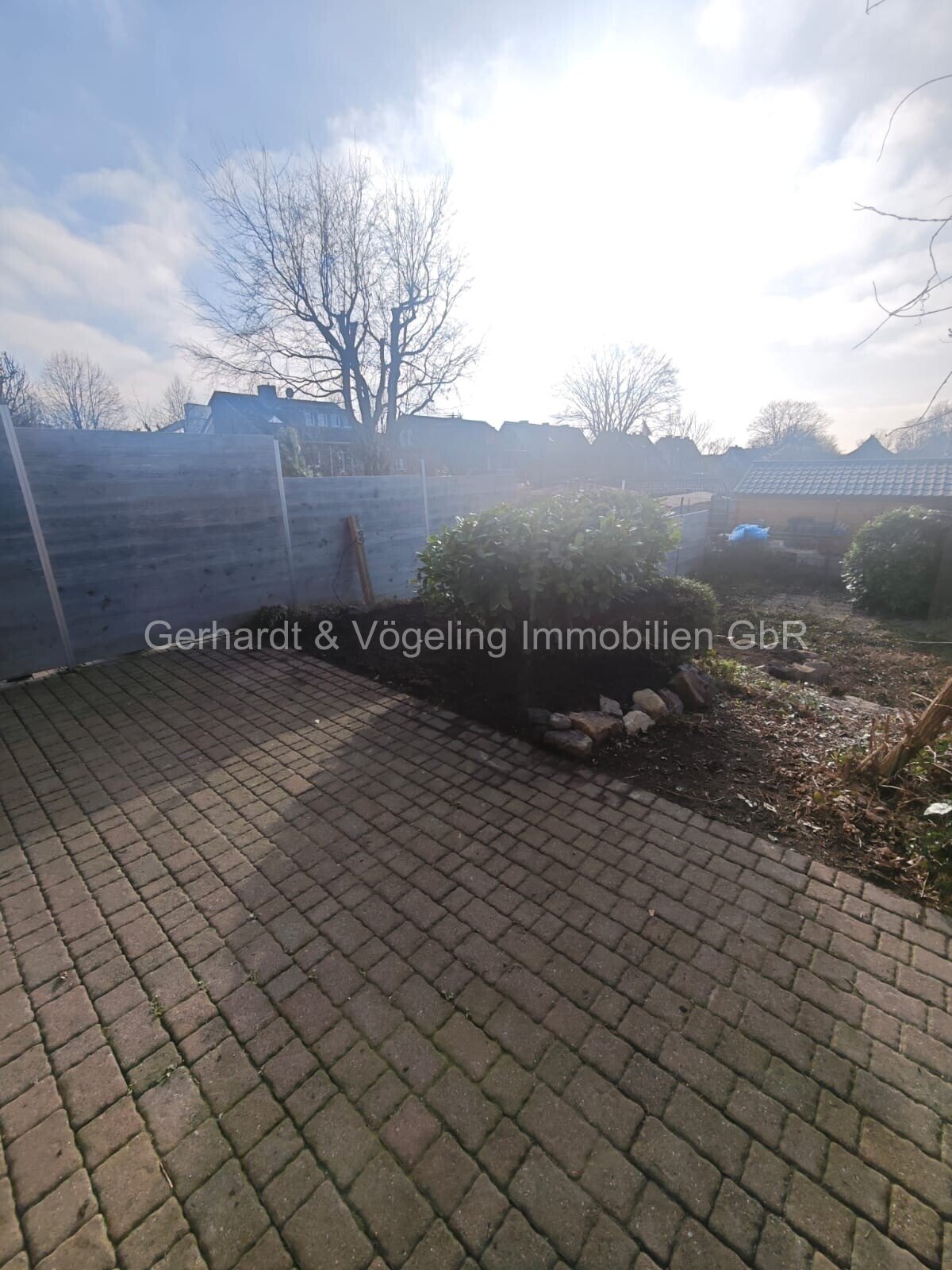 Frisch renovierte 2 ZKB mit Garten und Carport in Beckum