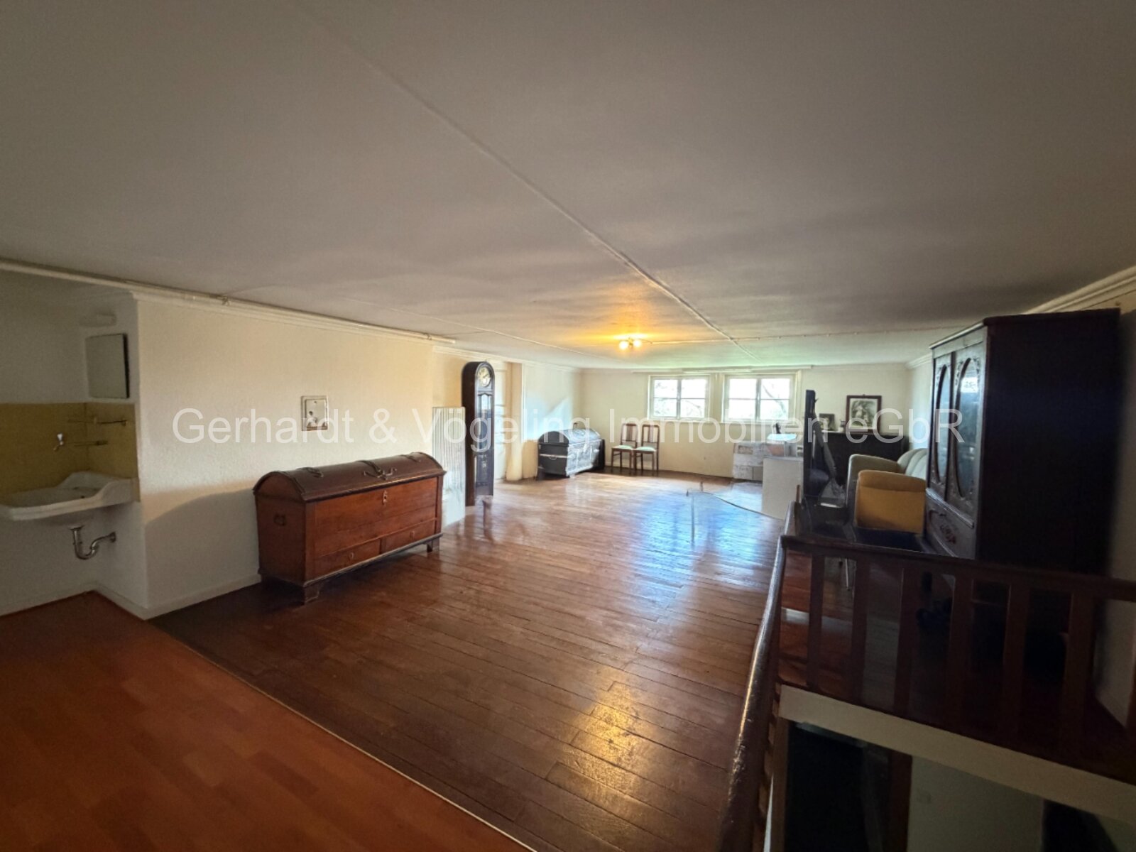 Charmante Hofanlage mit 17.000 m² Grundstück und umfangreichen Nebengebäuden