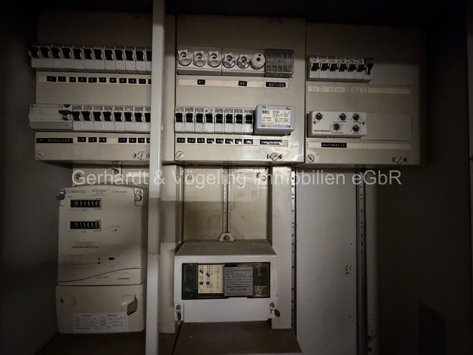 Charmante Hofanlage mit 17.000 m² Grundstück und umfangreichen Nebengebäuden