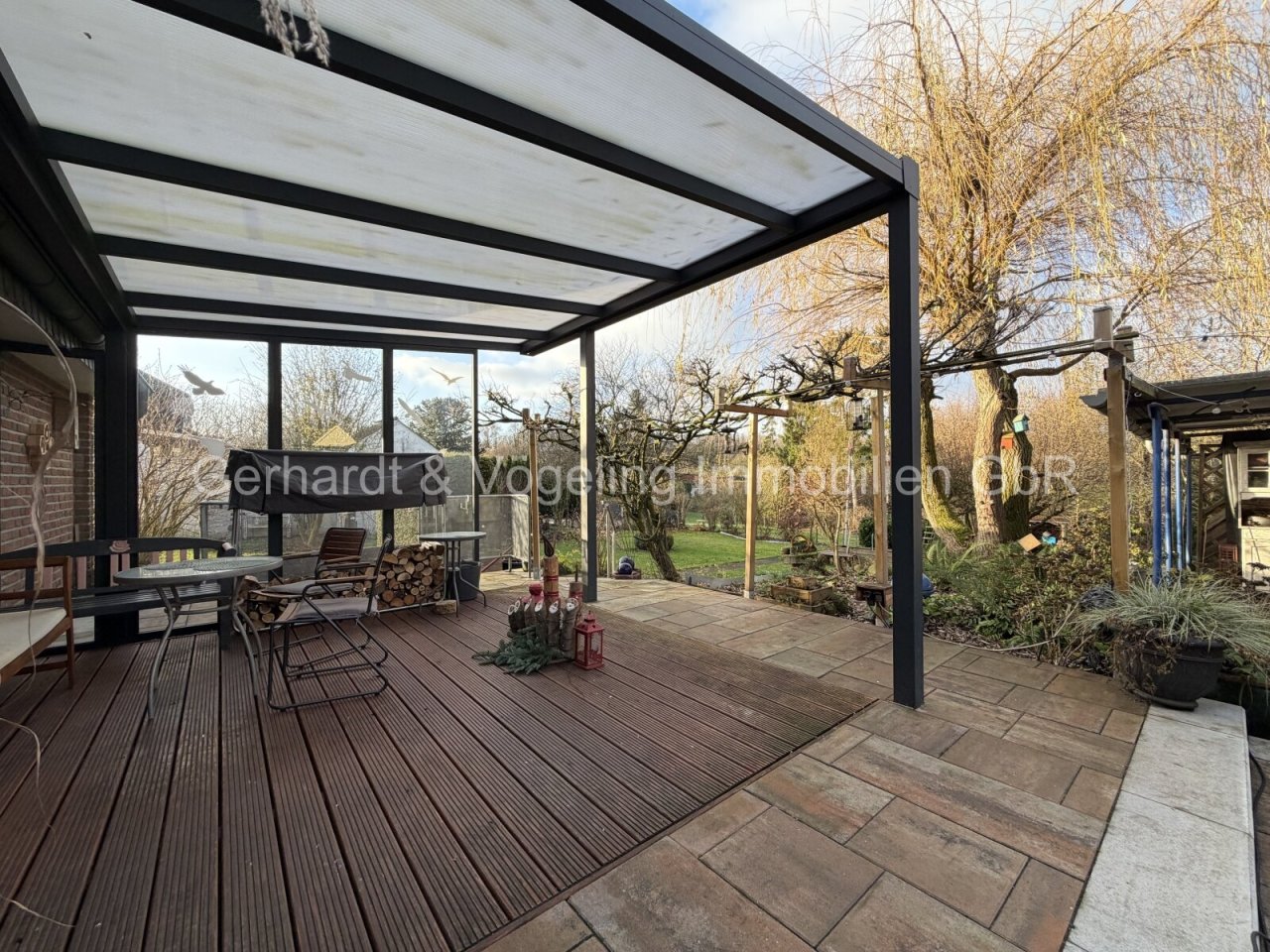 überdachte Terrasse